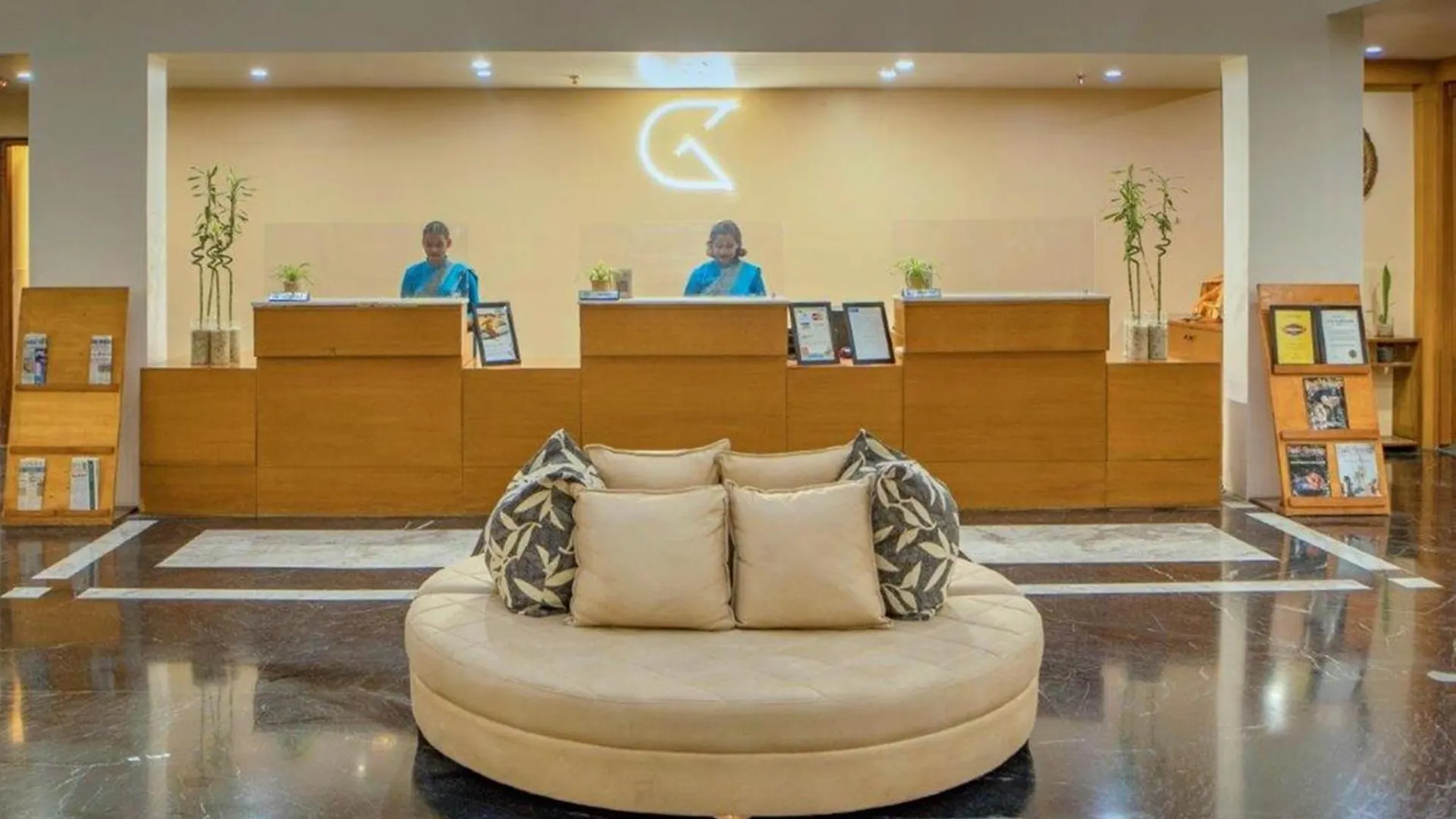 Hotel Golden Tulip Udaipur