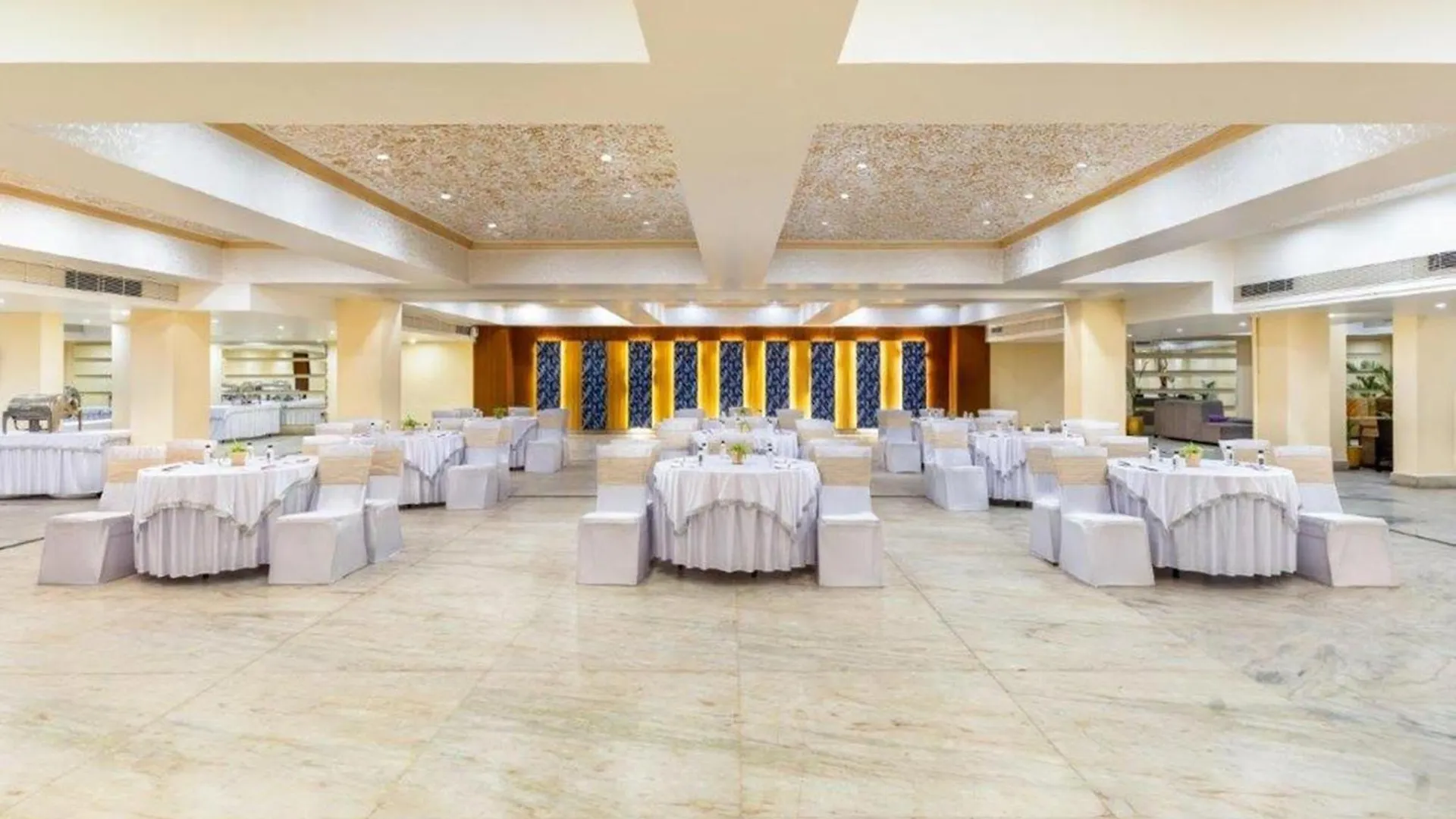 Hotel Golden Tulip Udaipur