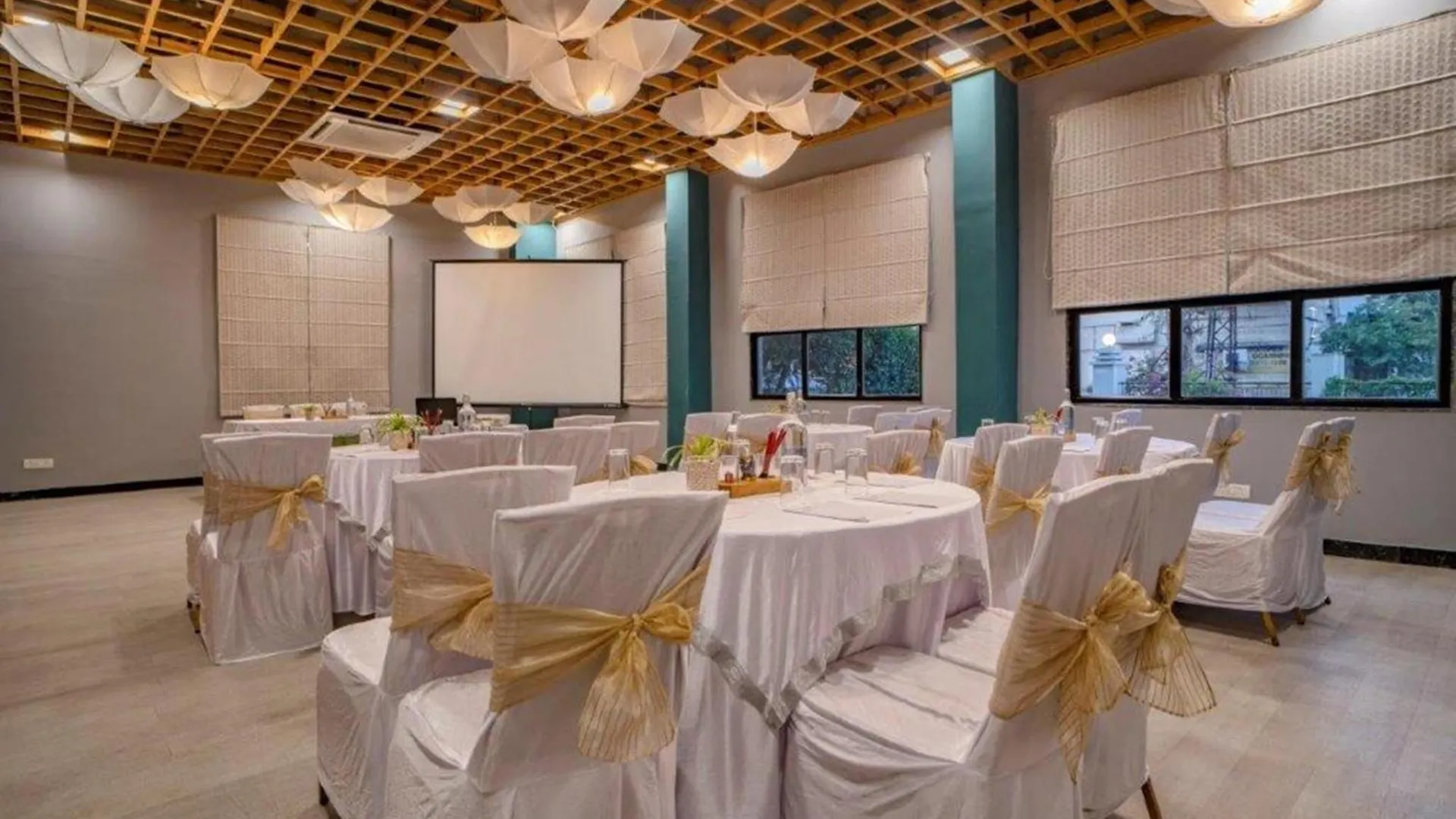 Hotel Golden Tulip Udajpur 4*,  Indie