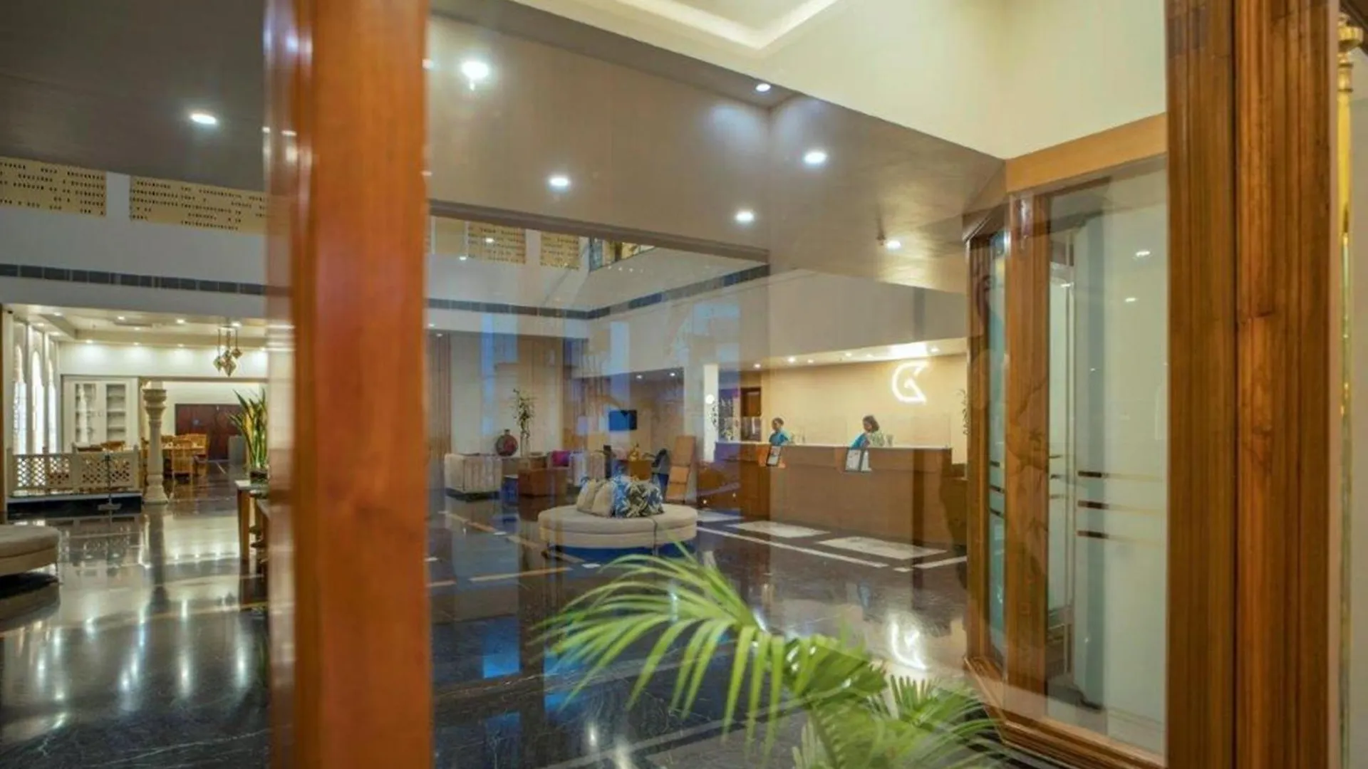 Hotel Golden Tulip Udajpur